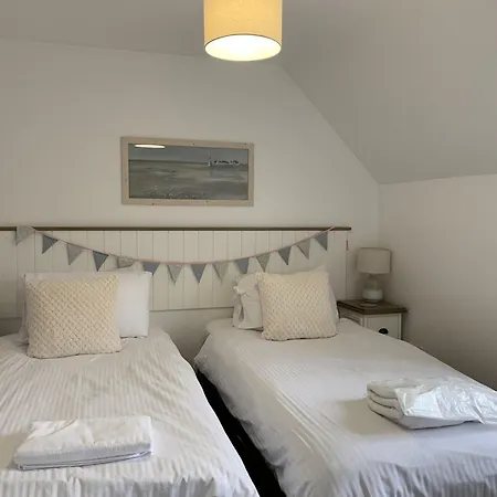 Sea Urchins At The Bay Filey, Sleeps 4-5, 2 Dogs Welcome For Free Too * Filey